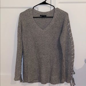 AMERICAN EAGLE GRAY SWEATER